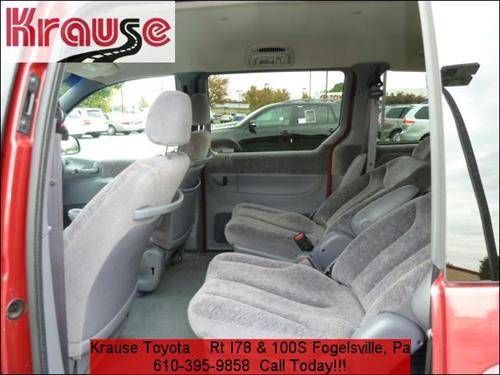 Dodge Grand Caravan 1999 photo 2