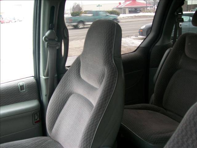 Dodge Grand Caravan 1999 photo 2