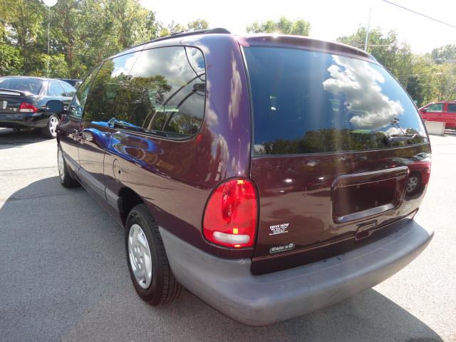 Dodge Grand Caravan 1999 photo 2