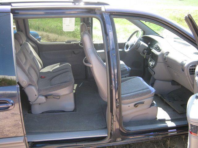 Dodge Grand Caravan 1999 photo 2