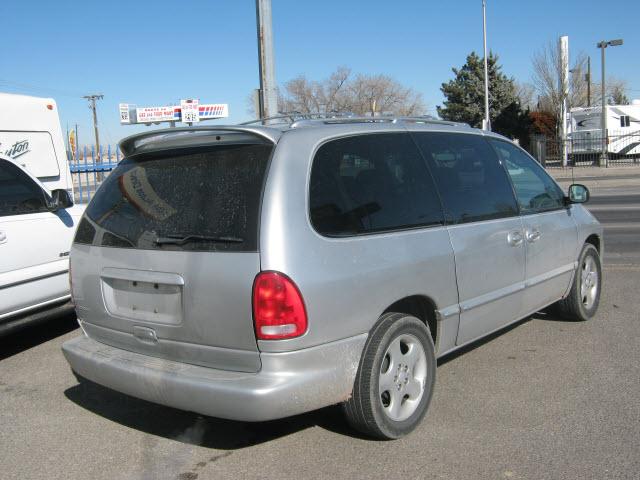Dodge Grand Caravan 2000 photo 2