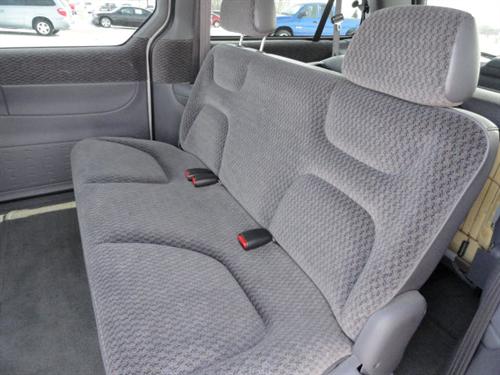 Dodge Grand Caravan 2000 photo 2