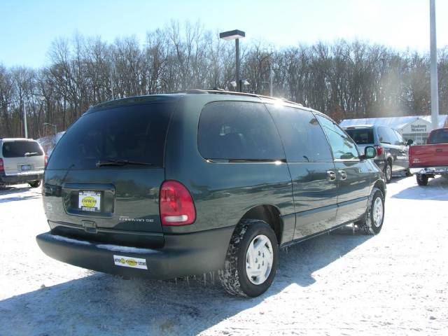 Dodge Grand Caravan 2000 photo 1