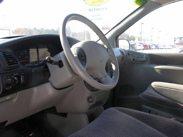Dodge Grand Caravan 2000 photo 4