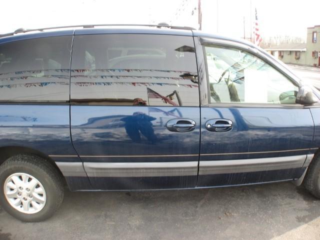 Dodge Grand Caravan 2000 photo 1