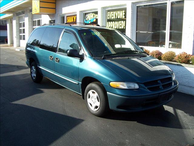 Dodge Grand Caravan 2000 photo 2