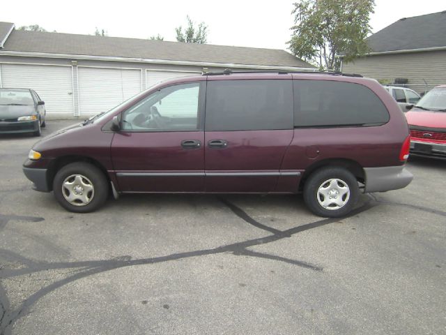 Dodge Grand Caravan 2000 photo 2