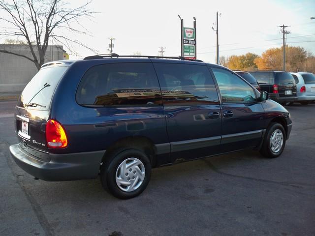 Dodge Grand Caravan 2000 photo 2