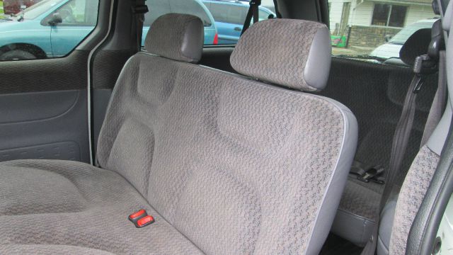 Dodge Grand Caravan 2000 photo 3
