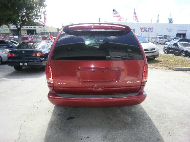 Dodge Grand Caravan 2000 photo 2
