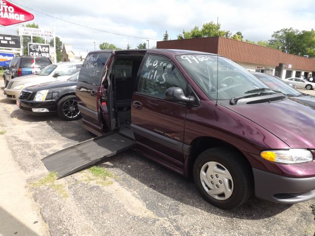 Dodge Grand Caravan 2000 photo 2