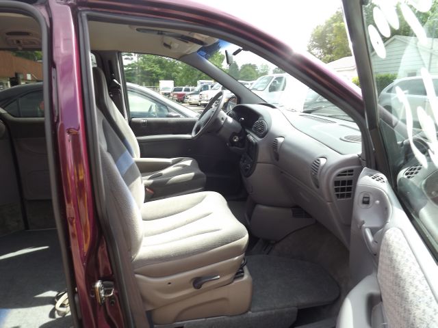 Dodge Grand Caravan 2000 photo 3
