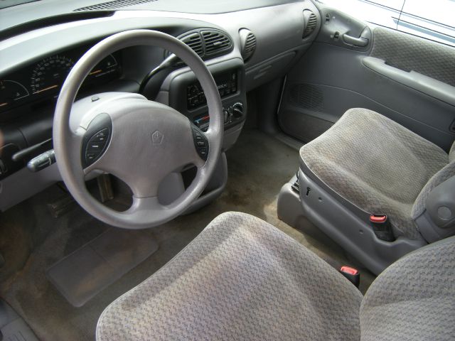 Dodge Grand Caravan 2000 photo 2