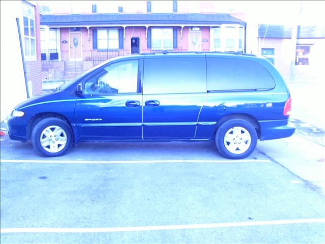 Dodge Grand Caravan 2000 photo 1
