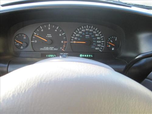 Dodge Grand Caravan 2000 photo 2