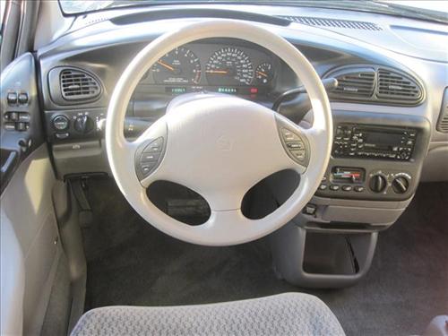 Dodge Grand Caravan 2000 photo 4