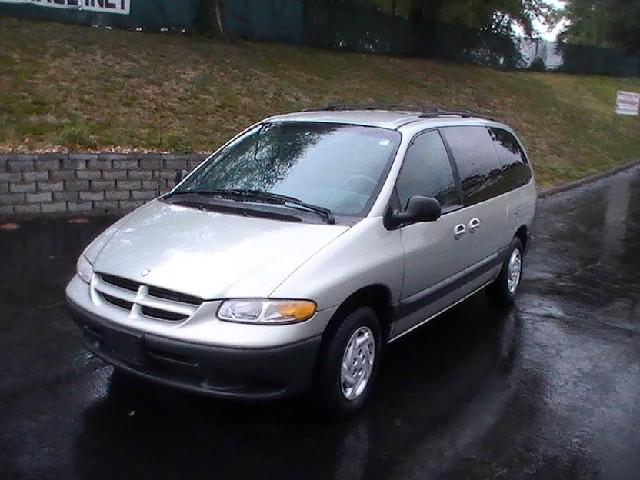 Dodge Grand Caravan 2000 photo 1