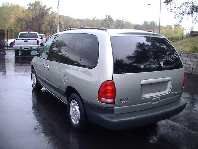 Dodge Grand Caravan 2000 photo 4