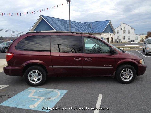 Dodge Grand Caravan 2001 photo 2