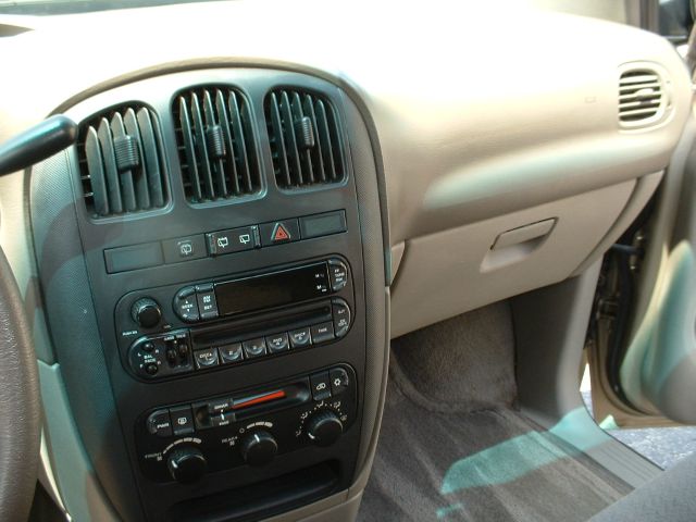 Dodge Grand Caravan 2001 photo 2