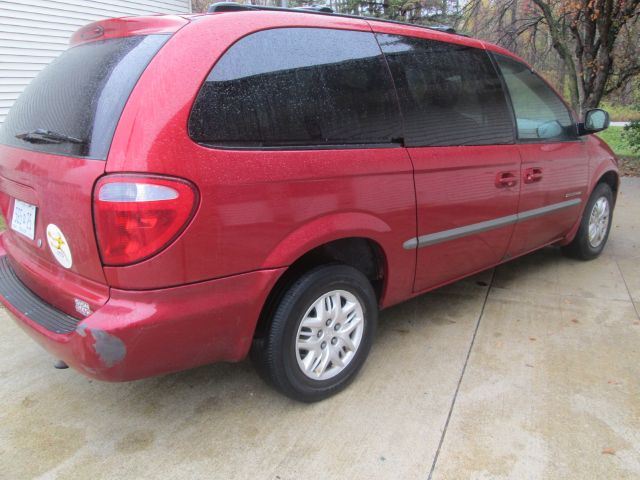 Dodge Grand Caravan 2001 photo 2