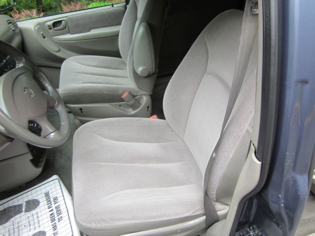 Dodge Grand Caravan 2001 photo 15