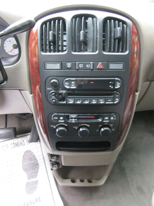 Dodge Grand Caravan 2001 photo 8