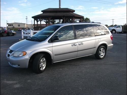 Dodge Grand Caravan 2001 photo 2