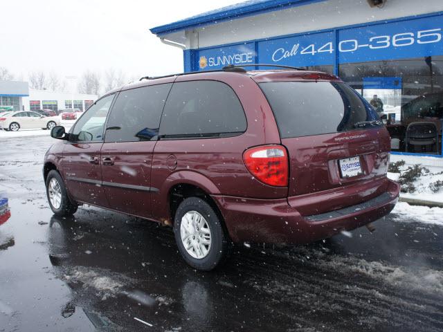 Dodge Grand Caravan 2001 photo 2