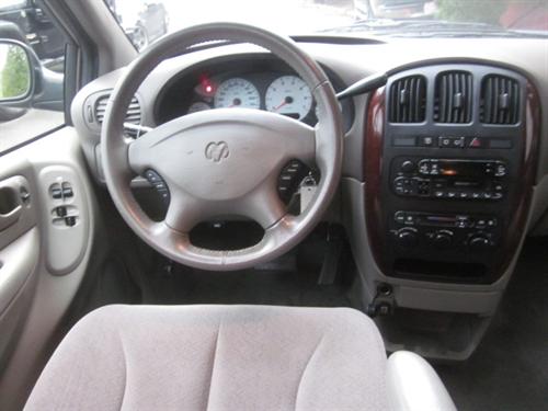 Dodge Grand Caravan 2001 photo 3