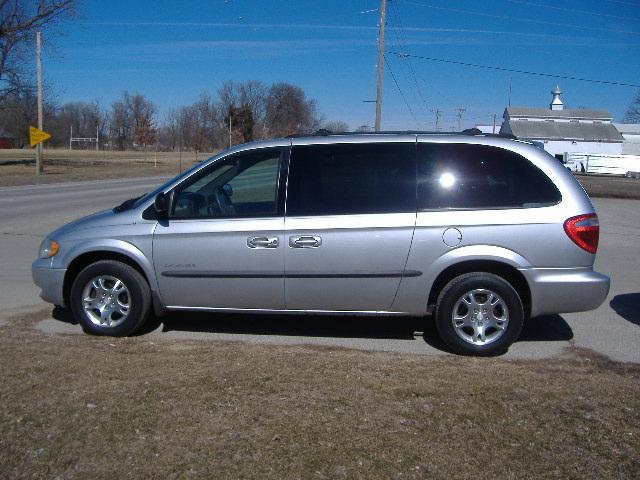 Dodge Grand Caravan 2001 photo 1