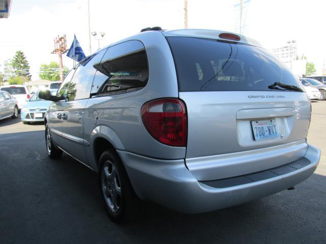 Dodge Grand Caravan 2001 photo 3