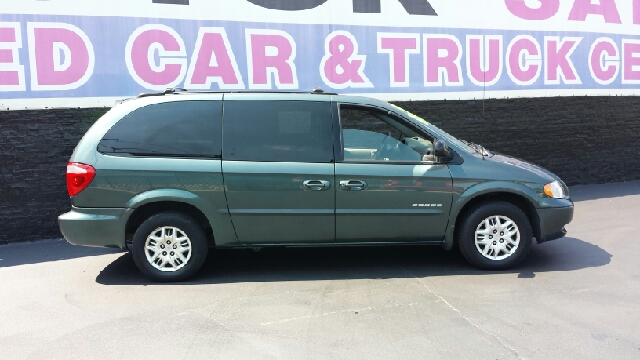 Dodge Grand Caravan 2001 photo 2