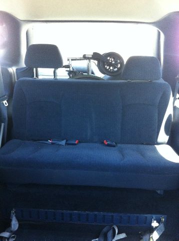 Dodge Grand Caravan 2001 photo 2