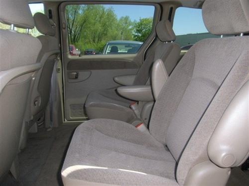 Dodge Grand Caravan 2001 photo 1