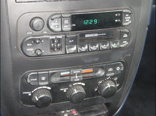 Dodge Grand Caravan 2001 photo 3