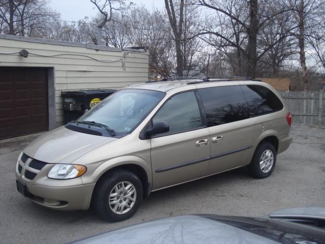 Dodge Grand Caravan 2002 photo 1