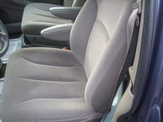 Dodge Grand Caravan 2002 photo 4