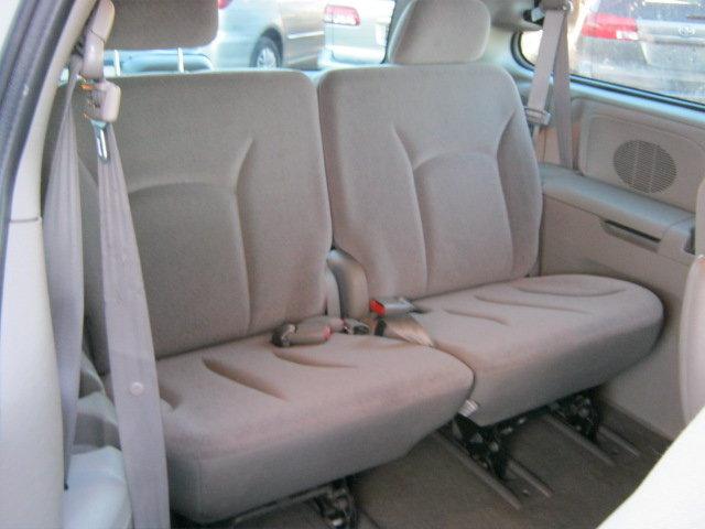 Dodge Grand Caravan 2002 photo 4