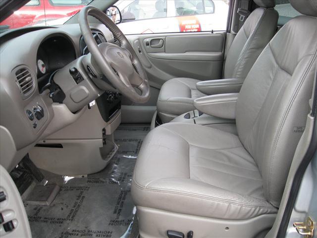 Dodge Grand Caravan 2002 photo 3