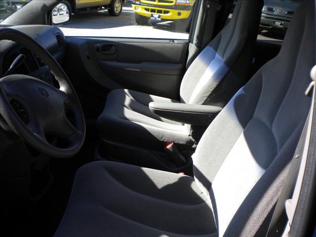 Dodge Grand Caravan 2002 photo 2