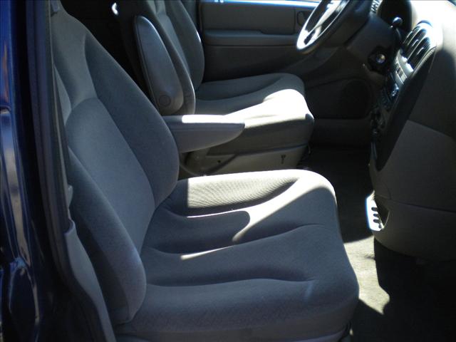 Dodge Grand Caravan 2002 photo 3