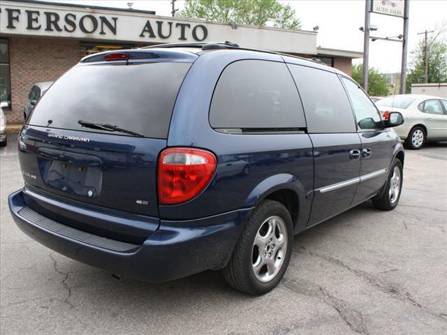 Dodge Grand Caravan 2002 photo 1