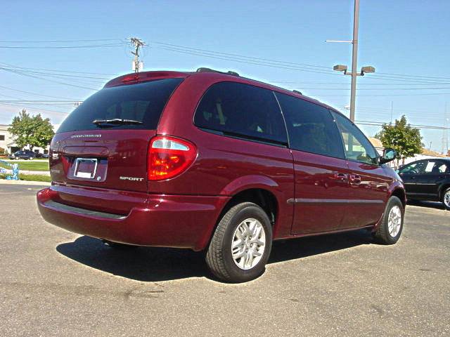 Dodge Grand Caravan 2002 photo 1