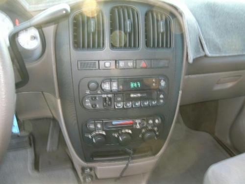 Dodge Grand Caravan 2002 photo 2