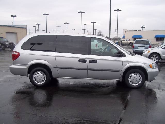Dodge Grand Caravan 2002 photo 1