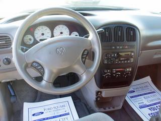 Dodge Grand Caravan 2002 photo 3
