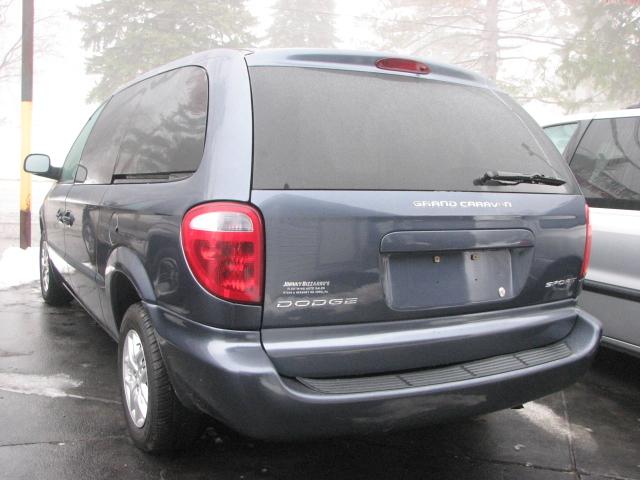 Dodge Grand Caravan 2002 photo 3