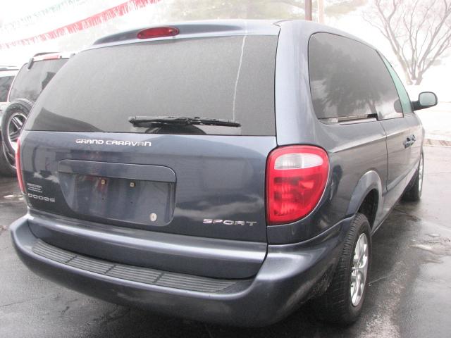 Dodge Grand Caravan 2002 photo 4