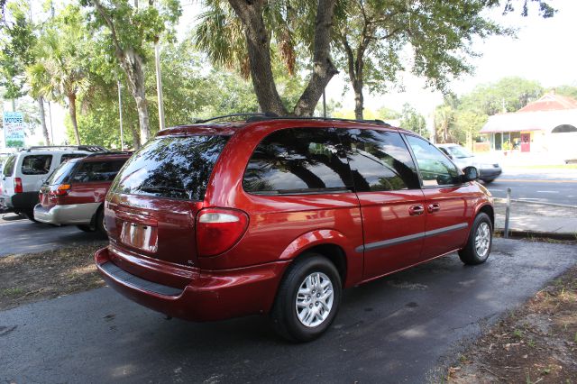 Dodge Grand Caravan 2002 photo 1